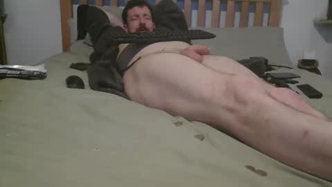 Snapshot of j281133 chatting on December 4, 1:48 am Big 8 online show from December 4, 1:48 am