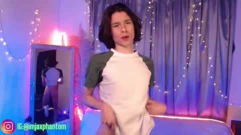 Hey im Jaxxxon check my info     online show from September 23, 6:05 am