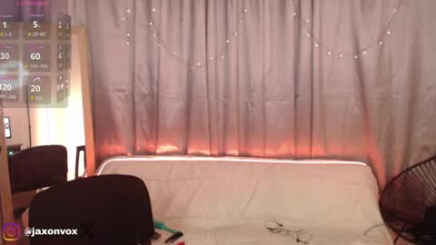 Snapshot of j_a_x_x_x_o_n chatting on June 18, 1:26 pm Hey im Jaxxxon check my info online show from June 18, 1:26 pm