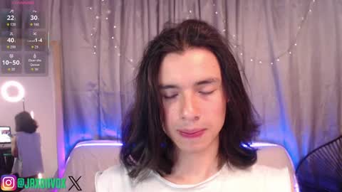 Snapshot of j_a_x_x_x_o_n chatting on July 6, 11:51 am Hey im Jaxxxon check my info online show from July 6, 11:51 am