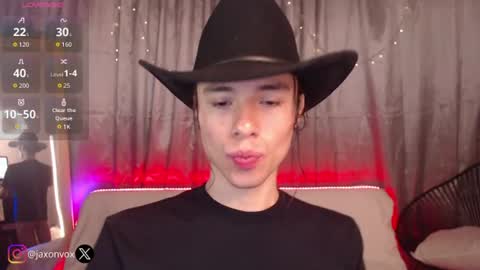 Snapshot of j_a_x_x_x_o_n chatting on July 20, 12:07 pm Hey im Jaxxxon check my info online show from July 20, 12:07 pm