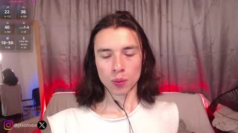 Snapshot of j_a_x_x_x_o_n chatting on July 25, 2:03 pm Hey im Jaxxxon check my info online show from July 25, 2:03 pm