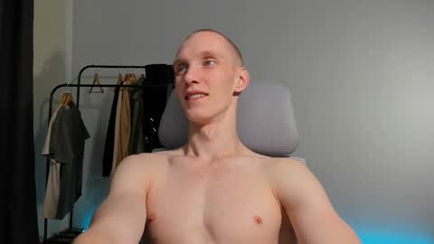 Danny online show from December 9, 4:56 am