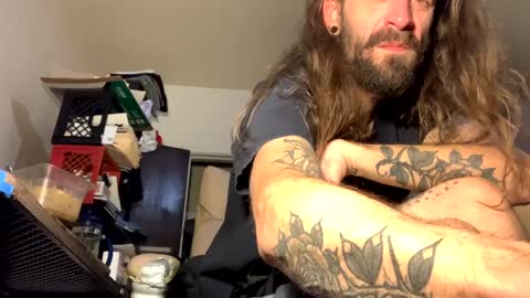 Snapshot of j_boogie_mane chatting on December 5, 12:08 am j boogie online show from December 5, 12:08 am