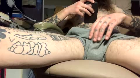 Snapshot of j_boogie_mane chatting on February 12, 12:05 am j boogie online show from February 12, 12:05 am