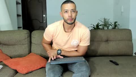 Calix  Independient model Insta and twt Calixsnake online show from December 30, 1:15 am