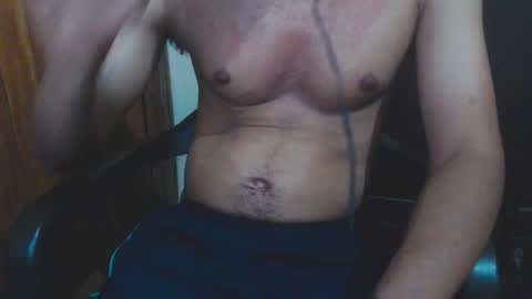 Snapshot of j_castello chatting on October 19, 4:18 pm J online show from October 19, 4:18 pm