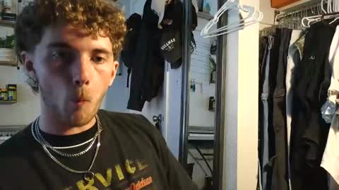 j_crisp online show from January 10, 11:31 pm