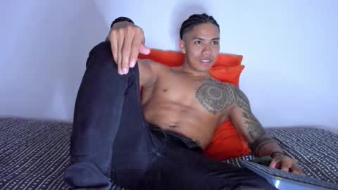 i am juan musiry independent model  online show from January 19, 5:22 am
