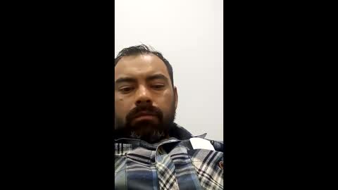 Snapshot of j_smiht02 chatting on April 23, 12:26 pm james online show from April 23, 12:26 pm