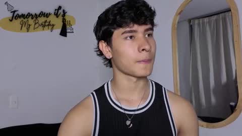 Noah online show from March 25, 11:22 pm