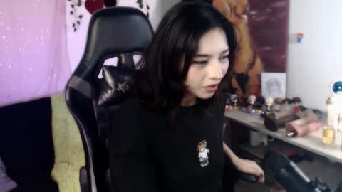 jade 18  online show from March 6, 7:16 am