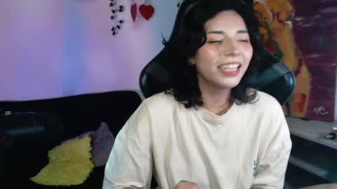 jade 18  online show from May 14, 7:26 am
