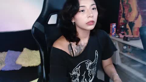 jade 18  online show from June 29, 6:19 am