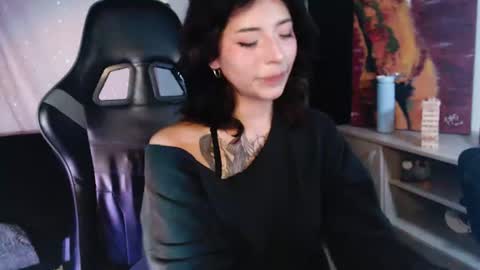 jade 18  online show from July 15, 2:17 am
