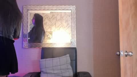 Snapshot of jaadewest_ chatting on July 2, 11:05 am Jade West online show from July 2, 11:05 am