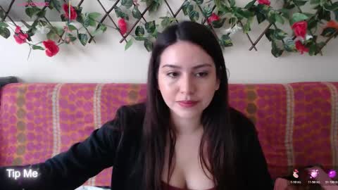 Jack and Emily online show from December 4, 4:27 pm