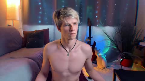 Snapshot of jack_frozt chatting on March 30, 7:31 am brestonsweet online show from March 30, 7:31 am