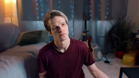 Snapshot of jack_frozt chatting on April 7, 8:37 am brestonsweet online show from April 7, 8:37 am