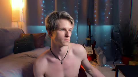 Snapshot of jack_frozt chatting on April 11, 7:35 am brestonsweet online show from April 11, 7:35 am