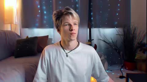 Snapshot of jack_frozt chatting on April 14, 11:05 am brestonsweet online show from April 14, 11:05 am