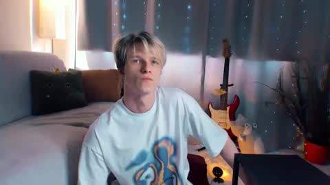 Snapshot of jack_frozt chatting on April 17, 1:58 pm brestonsweet online show from April 17, 1:58 pm