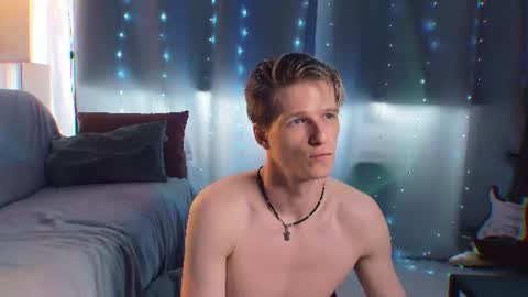 Snapshot of jack_frozt chatting on June 29, 10:15 am brestonsweet online show from June 29, 10:15 am
