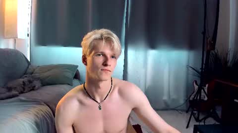 Snapshot of jack_frozt chatting on July 24, 10:13 am brestonsweet online show from July 24, 10:13 am