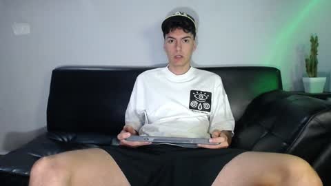 Snapshot of jack_norizz chatting on December 6, 10:05 am INDEPENDENT MODEL online show from December 6, 10:05 am
