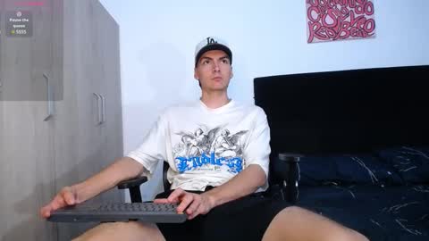 Snapshot of jack_norizz chatting on February 18, 2:27 am INDEPENDENT MODEL online show from February 18, 2:27 am