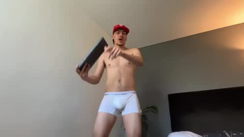 INDEPENDENT MODEL online show from May 9, 2:22 pm