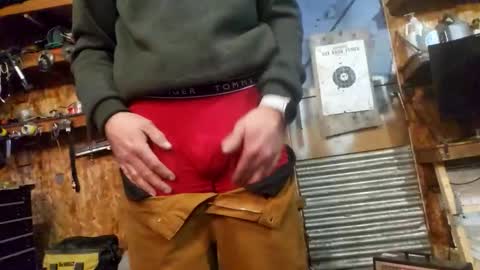 Snapshot of jackboys16 chatting on February 12, 1:11 am Dess online show from February 12, 1:11 am