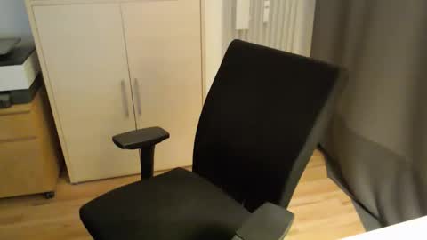 Snapshot of jackdus74 chatting on April 18, 7:07 pm jackdus74 online show from April 18, 7:07 pm
