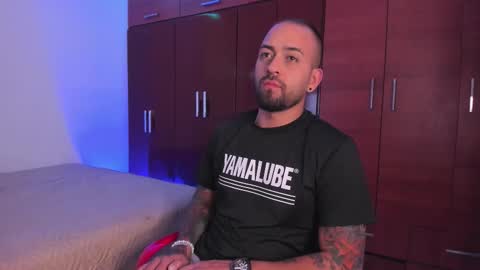 Jacke online show from March 24, 4:50 am