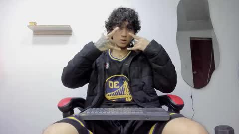 Jackes Taylor online show from October 19, 4:57 am