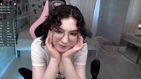 JackieApplePie online show from July 9, 7:45 am