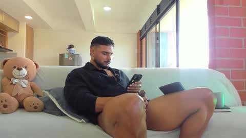 Snapshot of jackson_wayne__ chatting on March 9, 1:37 pm Jackson Wayne online show from March 9, 1:37 pm