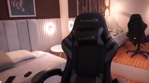 Jackson Bell online show from October 1, 12:44 pm