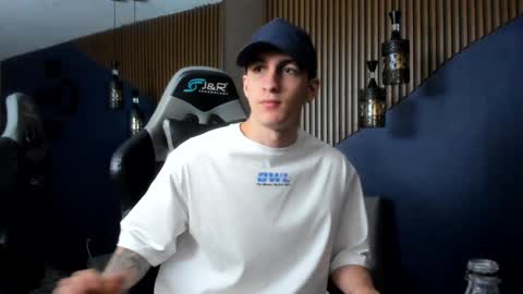 Jackson Olsen online show from December 22, 2:28 am