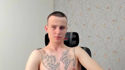 Snapshot of jacksonvox chatting on October 19, 7:58 pm Nikolay online show from October 19, 7:58 pm