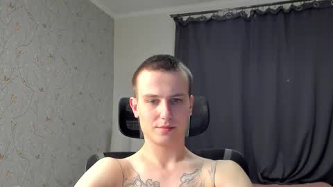 Snapshot of jacksonvox chatting on December 14, 10:03 pm Nikolay online show from December 14, 10:03 pm