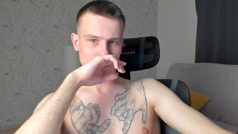 Snapshot of jacksonvox chatting on March 5, 7:32 pm Nikolay online show from March 5, 7:32 pm