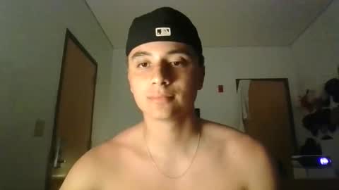 Snapshot of jackstrongof chatting on June 5, 3:13 am ImZacharyTyler online show from June 5, 3:13 am