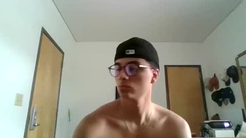 Snapshot of jackstrongof chatting on June 6, 6:34 pm ImZacharyTyler online show from June 6, 6:34 pm