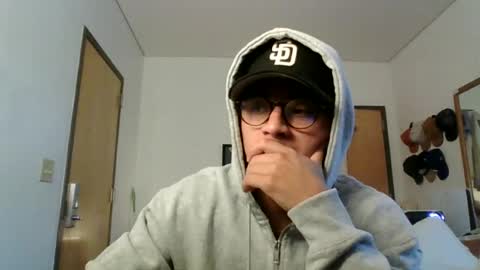 Snapshot of jackstrongof chatting on June 16, 12:24 am ImZacharyTyler online show from June 16, 12:24 am