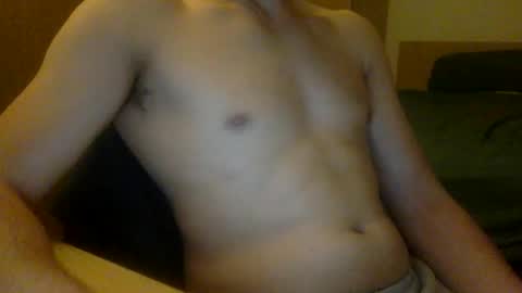 jackt092 online show from May 6, 10:48 pm