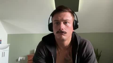 Snapshot of jackwilsonukforyou chatting on June 14, 6:10 pm Jack Wilson online show from June 14, 6:10 pm