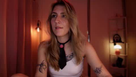 Snapshot of jacky_croft chatting on March 14, 2:28 am Linda Sofia help me get to 100 thumbs up online show from March 14, 2:28 am