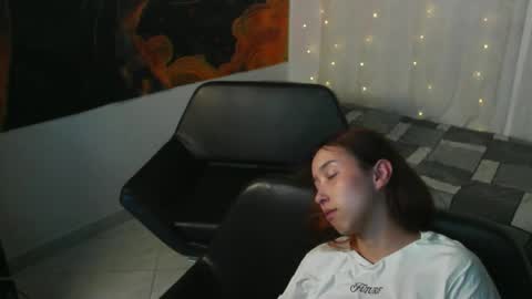 jackyrosee2323 online show from April 28, 8:47 pm