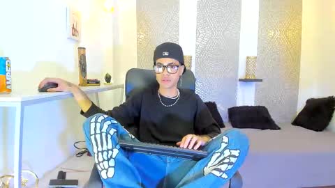 jacob_blackwell online show from November 25, 7:47 pm